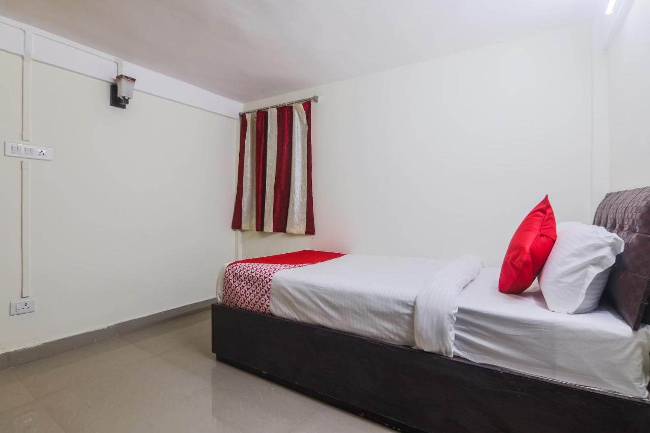 Oyo 18759 Nirvana Guest House Shillong Eksteriør billede